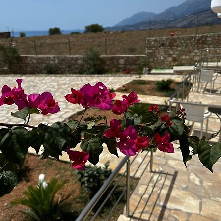Noah'S Home Himare Exterior photo